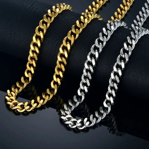 NEW‎ 18k Gold-Plated Cuban Chain Necklace - Picture 9 of 12